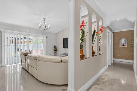 Купить виллу или дом в Майами, Флорида 4 спальни, 163.97м2, № 2176795 - фото 12