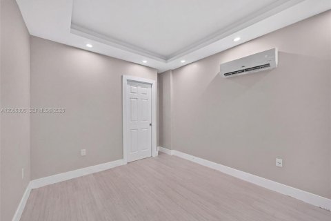 Купить виллу или дом в Майами, Флорида 4 спальни, 163.97м2, № 2176795 - фото 28