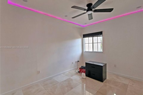 Condo in Miami, Florida, 3 bedrooms № 2090070 - photo 16