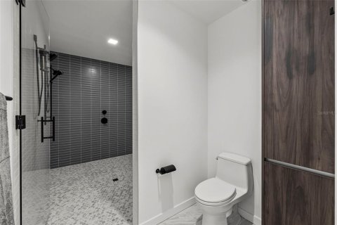 Condo in Saint Petersburg, Florida, 2 bedrooms  № 1915447 - photo 23