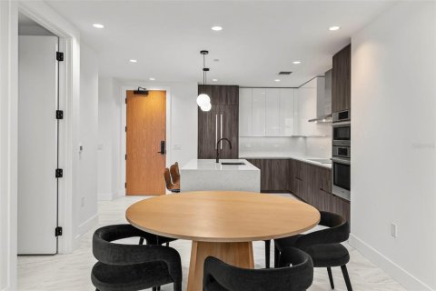 Condominio en alquiler en Saint Petersburg, Florida, 2 dormitorios, 178.65 m2 № 1915447 - foto 16