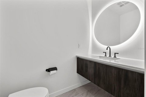Condo in Saint Petersburg, Florida, 2 bedrooms  № 1915447 - photo 27