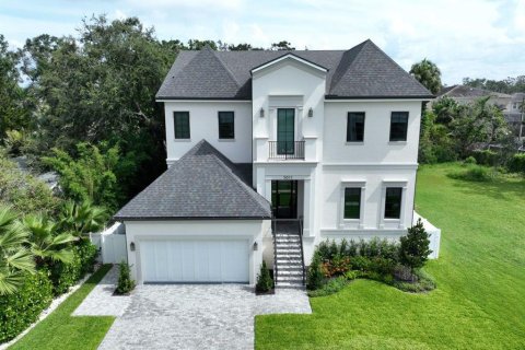 Casa en venta en Tampa, Florida, 5 dormitorios, 398.09 m2 № 1911891 - foto 1