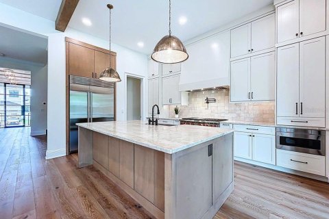 Casa en venta en Tampa, Florida, 5 dormitorios, 398.09 m2 № 1911891 - foto 21