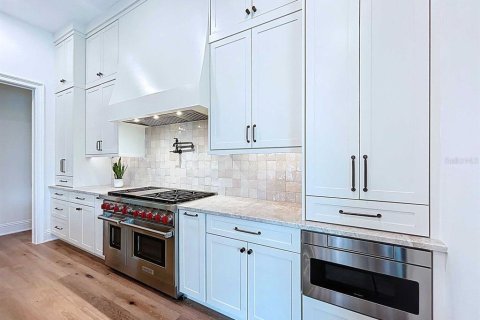 Casa en venta en Tampa, Florida, 5 dormitorios, 398.09 m2 № 1911891 - foto 25