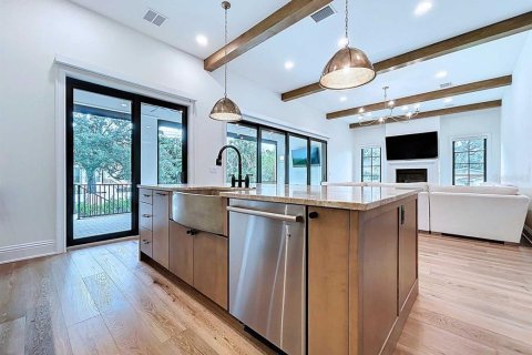 Casa en venta en Tampa, Florida, 5 dormitorios, 398.09 m2 № 1911891 - foto 23