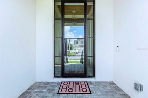Casa en venta en Tampa, Florida, 5 dormitorios, 398.09 m2 № 1911891 - foto 7