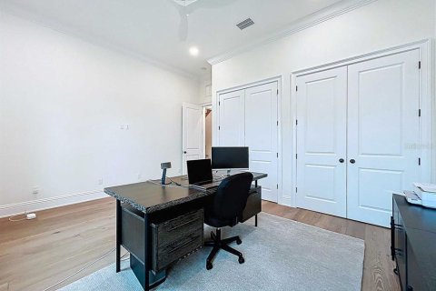 Casa en venta en Tampa, Florida, 5 dormitorios, 398.09 m2 № 1911891 - foto 12