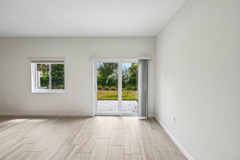 Touwnhouse à vendre à Port St. Lucie, Floride: 3 chambres, 154.31 m2 № 2318156 - photo 10