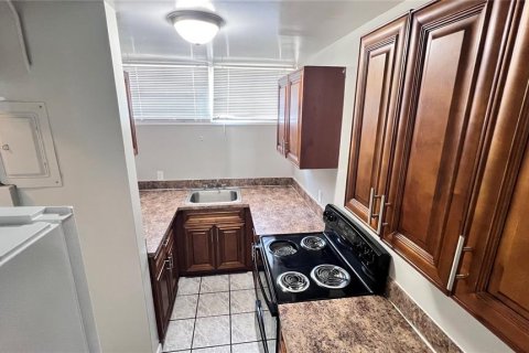 Condominio en alquiler en Cocoa, Florida, 2 dormitorios, 86.96 m2 № 1917296 - foto 13