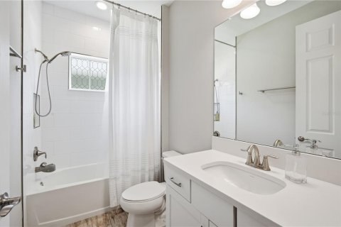 Villa ou maison à louer à Apollo Beach, Floride: 4 chambres, 193.79 m2 № 2111751 - photo 16