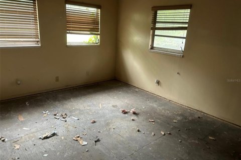 House in Inverness, Florida 2 bedrooms, 170.57 sq.m. № 1795926 - photo 17