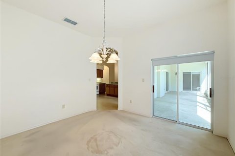 House in Leesburg, Florida 3 bedrooms, 162.67 sq.m. № 2395939 - photo 15