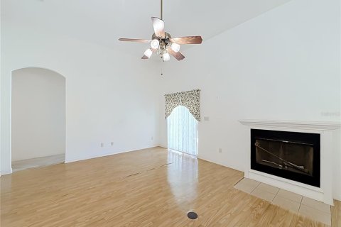 House in Leesburg, Florida 3 bedrooms, 162.67 sq.m. № 2395939 - photo 4