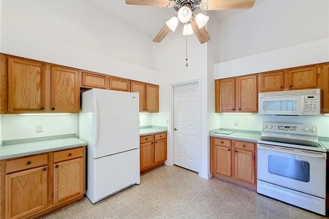 House in Leesburg, Florida 3 bedrooms, 162.67 sq.m. № 2395939 - photo 10