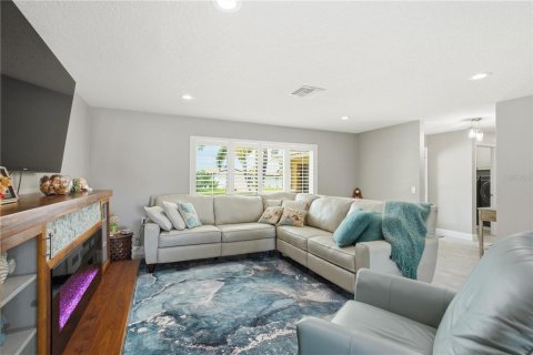 Casa en venta en New Port Richey, Florida, 4 dormitorios, 206.43 m2 № 2213255 - foto 8