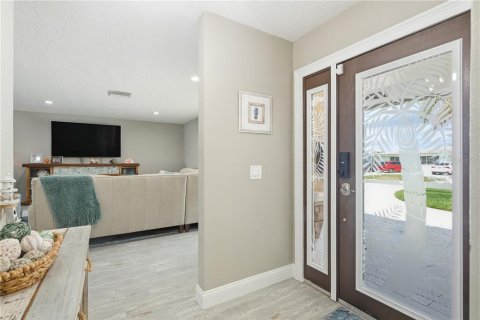 Casa en venta en New Port Richey, Florida, 4 dormitorios, 206.43 m2 № 2213255 - foto 5