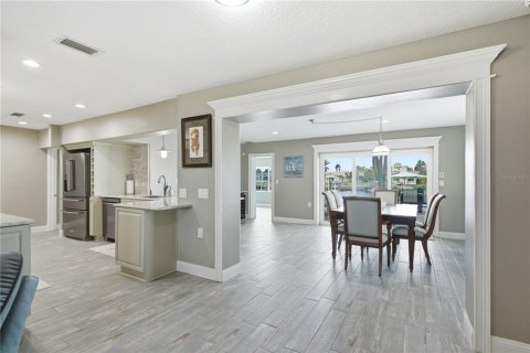 Casa en venta en New Port Richey, Florida, 4 dormitorios, 206.43 m2 № 2213255 - foto 10