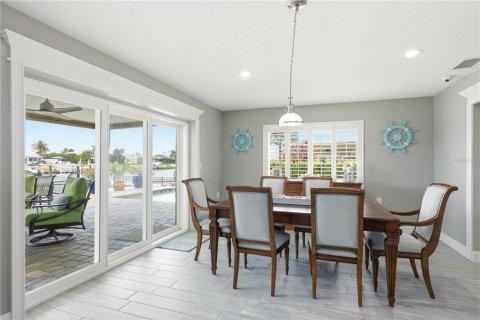 Casa en venta en New Port Richey, Florida, 4 dormitorios, 206.43 m2 № 2213255 - foto 20