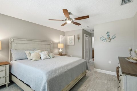 Casa en venta en New Port Richey, Florida, 4 dormitorios, 206.43 m2 № 2213255 - foto 21