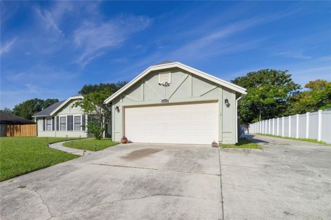 Villa ou maison à vendre à Oviedo, Floride: 4 chambres, 190.08 m2 № 2395926 - photo 24