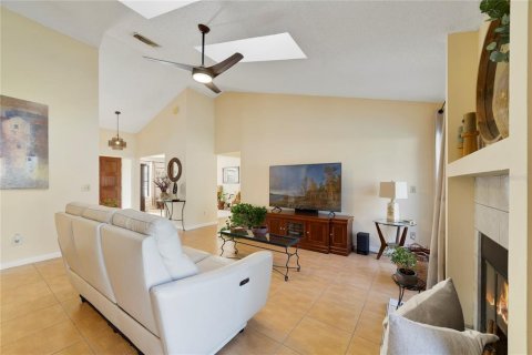 Villa ou maison à vendre à Oviedo, Floride: 4 chambres, 190.08 m2 № 2395926 - photo 6