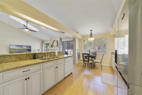Villa ou maison à vendre à Oviedo, Floride: 4 chambres, 190.08 m2 № 2395926 - photo 8