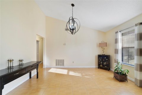 Villa ou maison à vendre à Oviedo, Floride: 4 chambres, 190.08 m2 № 2395926 - photo 12