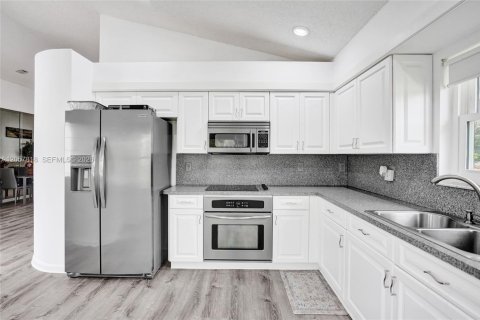 Villa ou maison à louer à Delray Beach, Floride: 3 chambres, 128.39 m2 № 2248895 - photo 6
