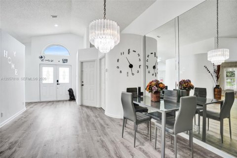 Villa ou maison à louer à Delray Beach, Floride: 3 chambres, 128.39 m2 № 2248895 - photo 12