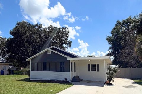 Villa ou maison à Lake Alfred, Floride 3 chambres, 88.26 m2 № 2375639