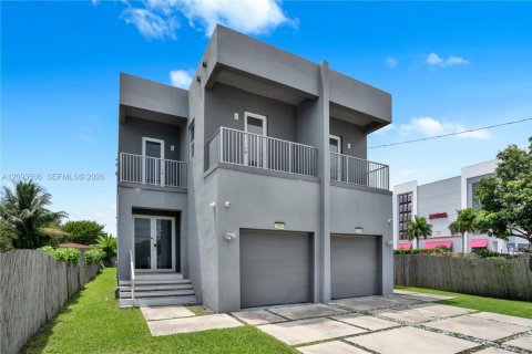 Touwnhouse à louer à Miami, Floride: 4 chambres, 139.35 m2 № 2390354 - photo 26