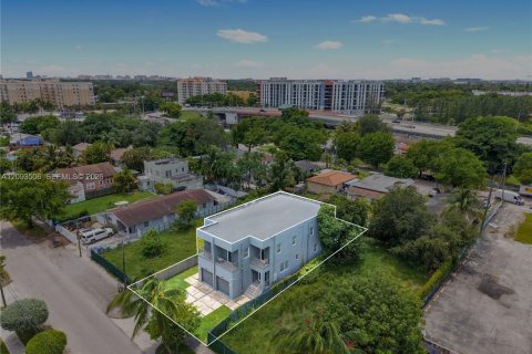 Touwnhouse à louer à Miami, Floride: 4 chambres, 139.35 m2 № 2390354 - photo 24