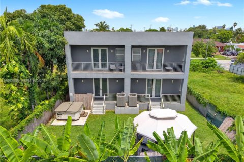 Touwnhouse à louer à Miami, Floride: 4 chambres, 139.35 m2 № 2390354 - photo 28
