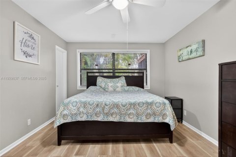 House in Coconut Creek, Florida 2 bedrooms, 130.34 sq.m. № 1988490 - photo 15