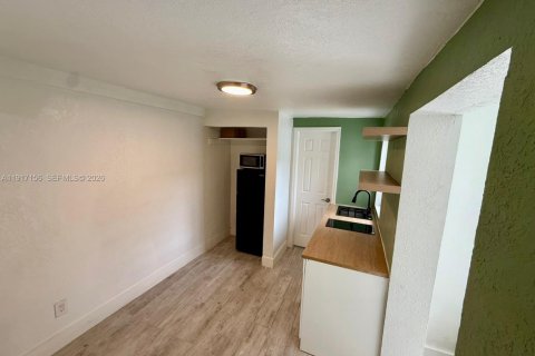 Propiedad comercial en alquiler en Miami, Florida, 1 dormitorio, 37.07 m2 № 2016689 - foto 6