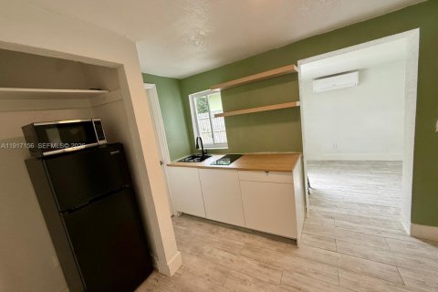Propiedad comercial en alquiler en Miami, Florida, 1 dormitorio, 37.07 m2 № 2016689 - foto 4
