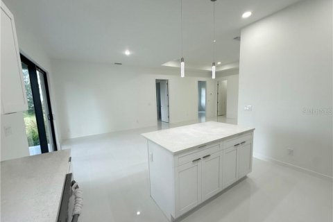 Купить виллу или дом в Кейп-Корал, Флорида 4 комнаты, 176.89м2, № 2339381 - фото 11
