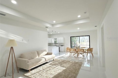Купить виллу или дом в Кейп-Корал, Флорида 4 комнаты, 176.89м2, № 2339381 - фото 7