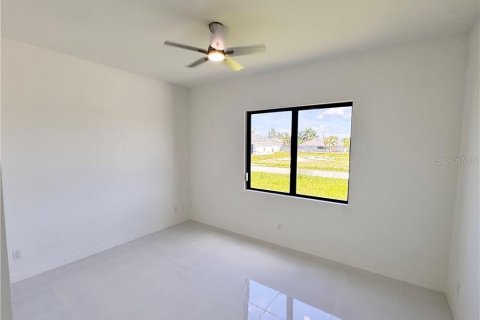 Купить виллу или дом в Кейп-Корал, Флорида 4 комнаты, 176.89м2, № 2339381 - фото 16