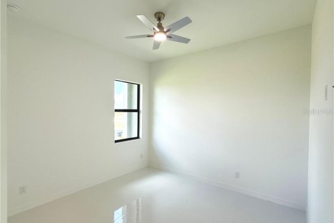 Купить виллу или дом в Кейп-Корал, Флорида 4 комнаты, 176.89м2, № 2339381 - фото 26