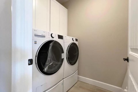 Adosado en alquiler en Orlando, Florida, 4 dormitorios, 213.95 m2 № 1873600 - foto 19