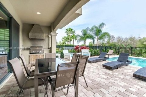 House in Kissimmee, Florida 5 bedrooms, 297.75 sq.m. № 2003879 - photo 14