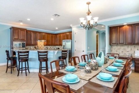 House in Kissimmee, Florida 5 bedrooms, 297.75 sq.m. № 2003879 - photo 12