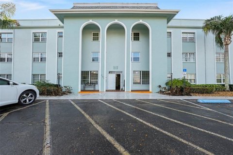 Condominio en Belleair, Florida, 2 dormitorios  № 2105626