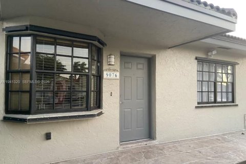 Коммерческая недвижимость в Хайалиа Гарденс, Флорида 2 спальни № 2000365