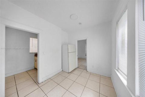 Commercial property in Miami, Florida № 1860770 - photo 23