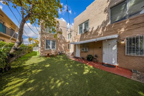 Commercial property in Miami, Florida № 1860770 - photo 5