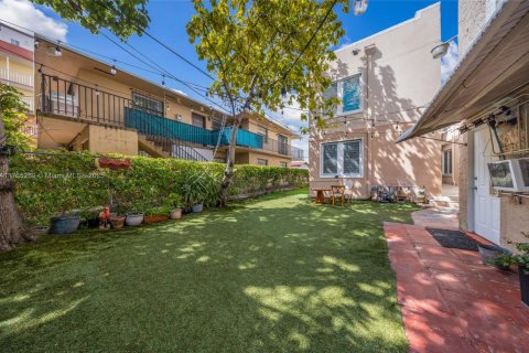 Commercial property in Miami, Florida № 1860770 - photo 6