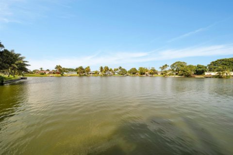 Casa en alquiler en Lake Worth, Florida, 4 dormitorios, 217.11 m2 № 1042948 - foto 1